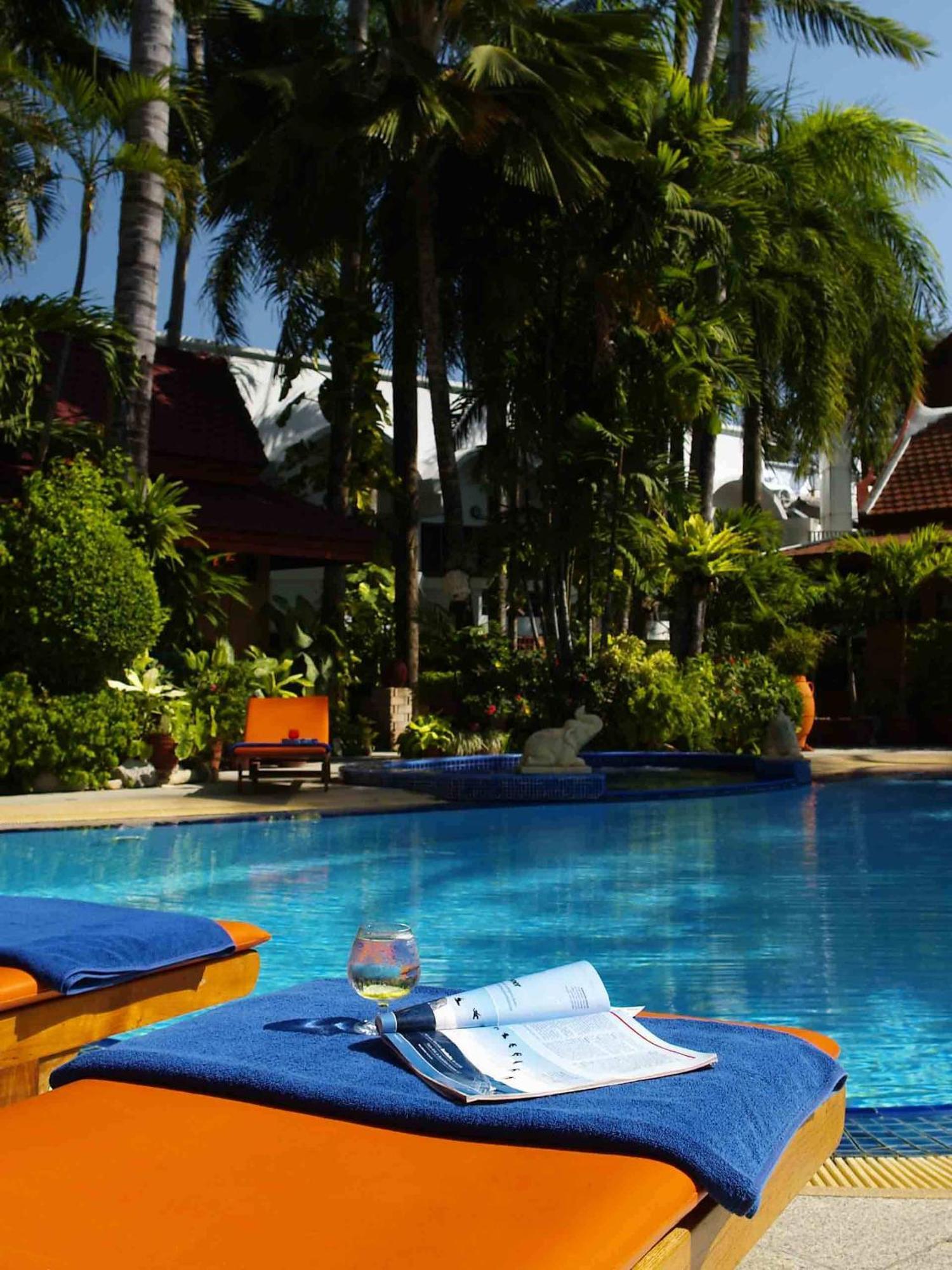 Safari Beach Hotel Patong Luaran gambar