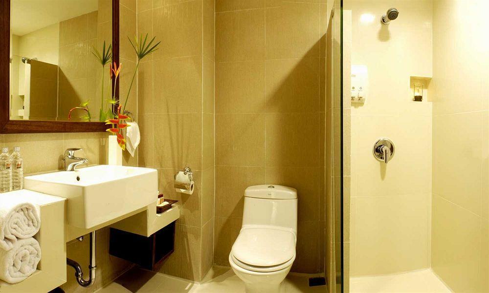 Safari Beach Hotel Patong Luaran gambar