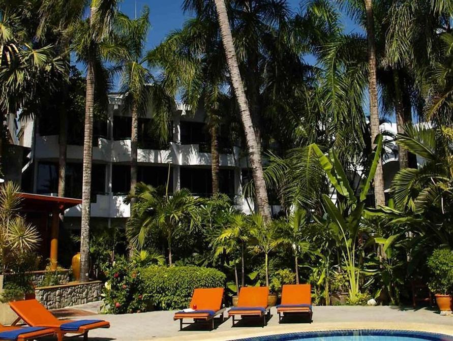Safari Beach Hotel Patong Luaran gambar