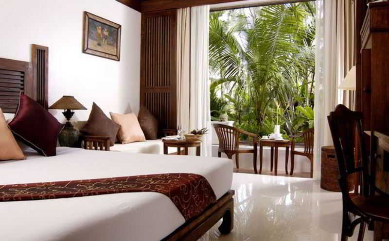Safari Beach Hotel Patong Luaran gambar