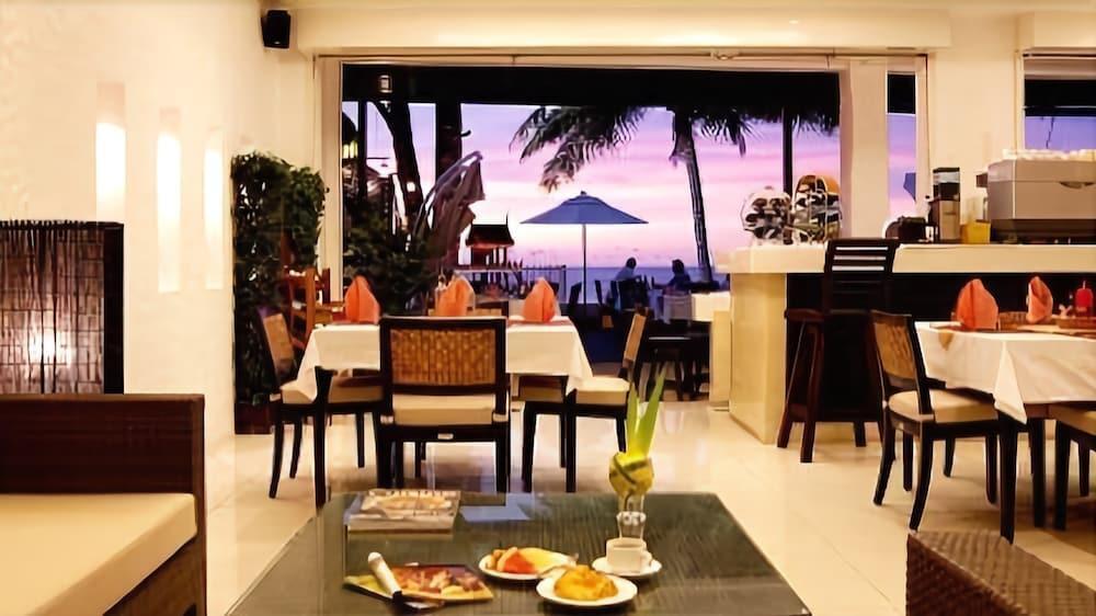 Safari Beach Hotel Patong Luaran gambar